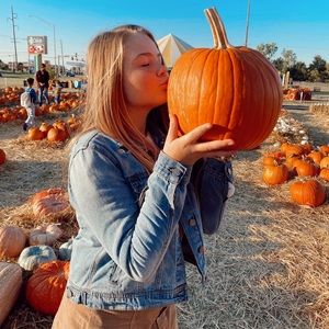 Meet your Posher, Kelby